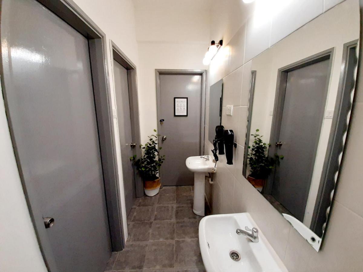 Miniinn Guest House 斯里巴加湾市 外观 照片